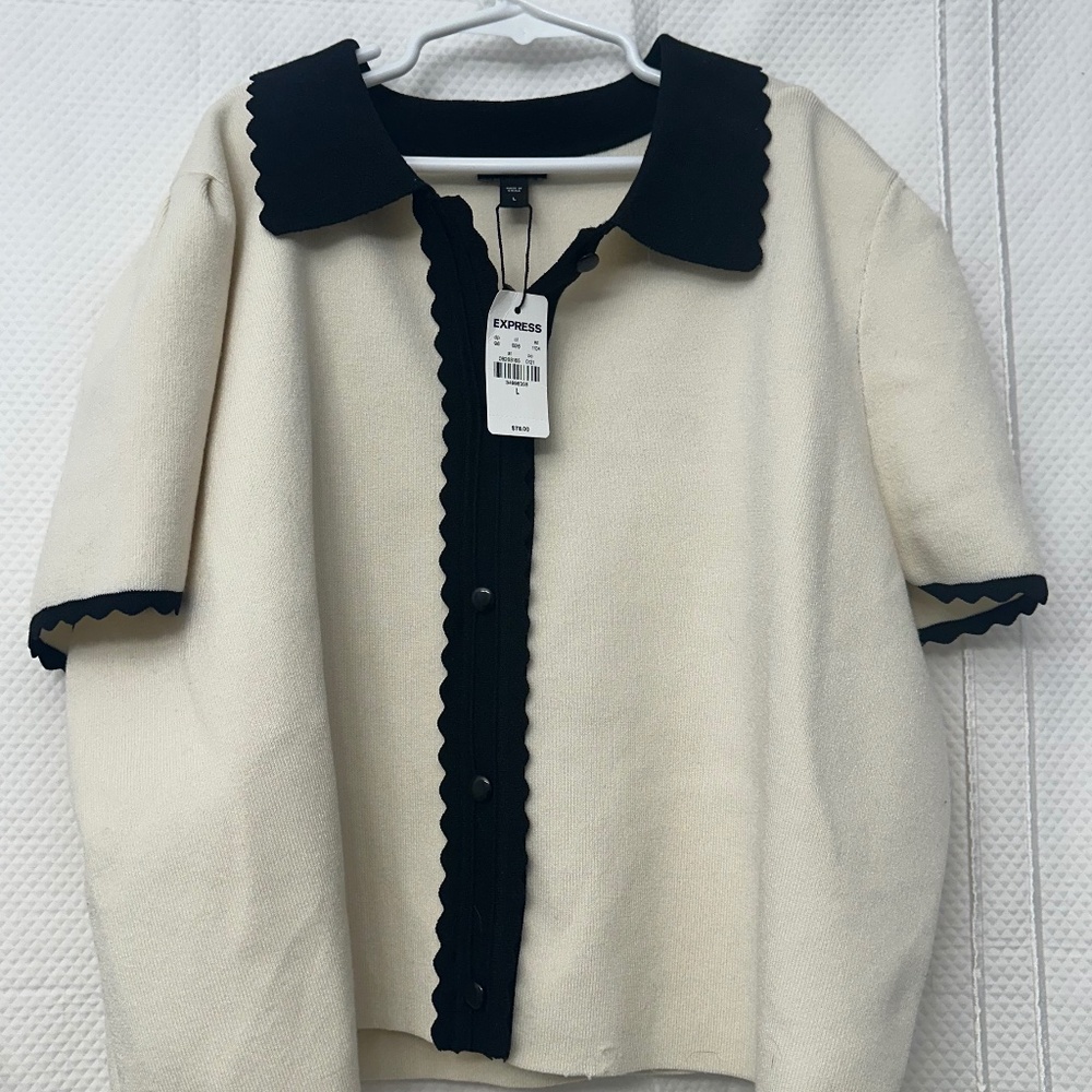 Scalloped Crop Blouse